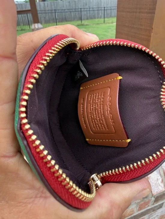 NWT Coach Strawberry Coin Pouch in Red and Green Novelty Limited Edition Wallet - Picture 8 of 9